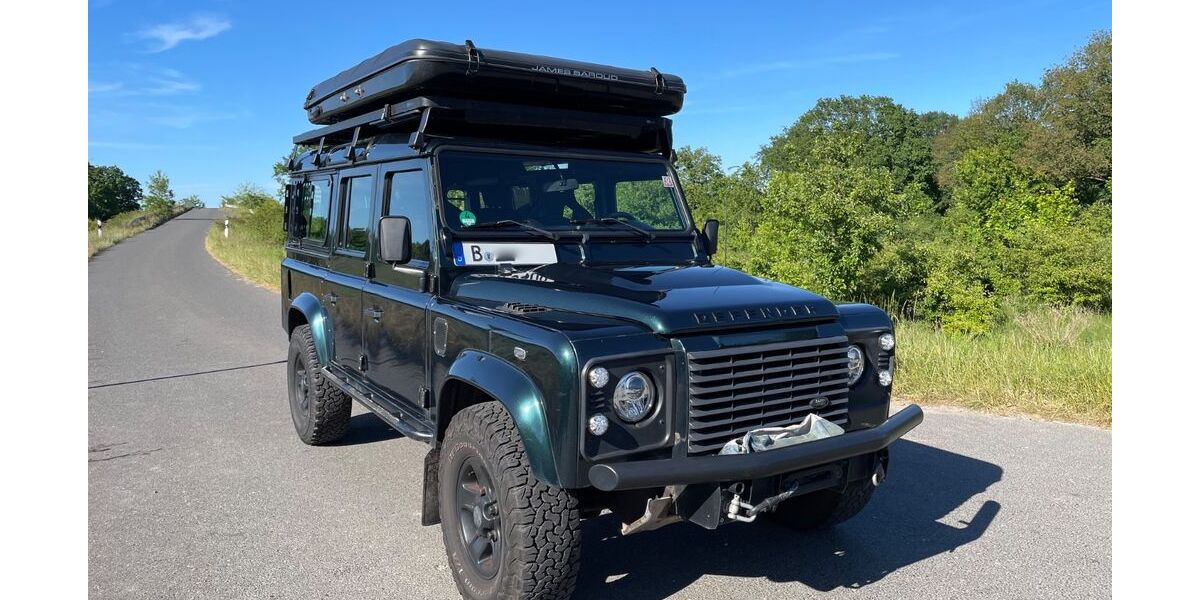 Land Rover Defender 99.593 km 69.000 &euro; Berlin 12205