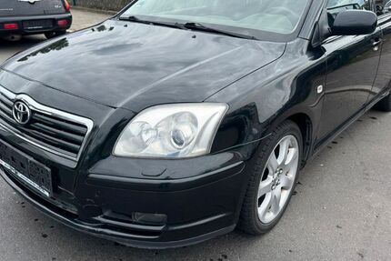 Toyota Avensis 273.000 km 1.900 € Berlin 13597