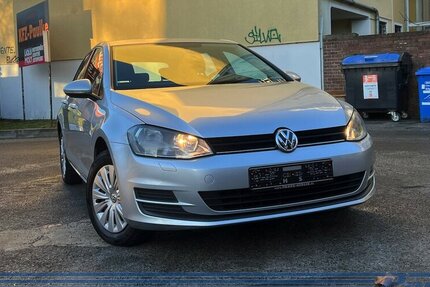 VW Golf VII BMT*Navi*Tempo*SHZ*Tel.*Touch* 120.529 km 8.990 &euro; Berlin 13187
