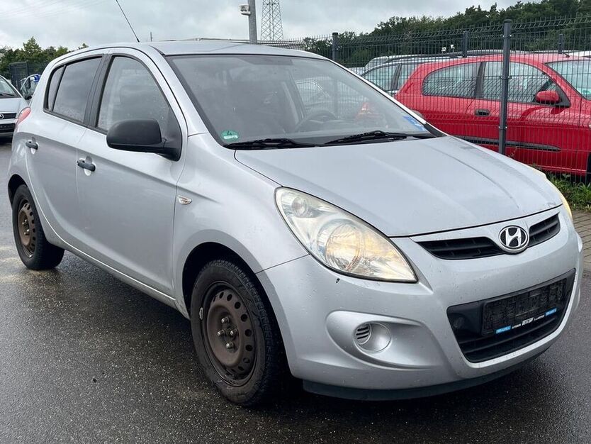 i20