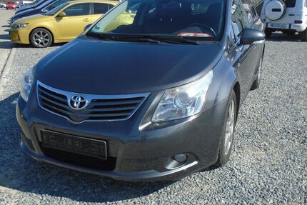 Toyota Avensis 204.000 km 3.950 &euro; Wildau 15745