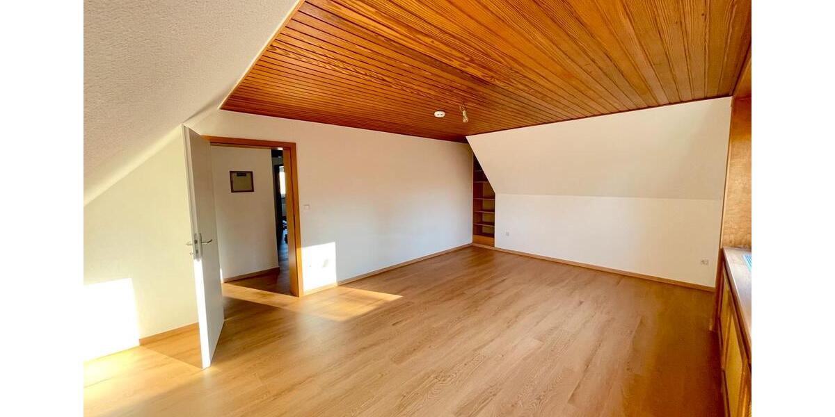 Dachgeschoßwohnung Berlin Steglitz-Zehlendorf - 2 Zimmer, 62 m&sup2;, 1.400&euro; | Angebot:26249335