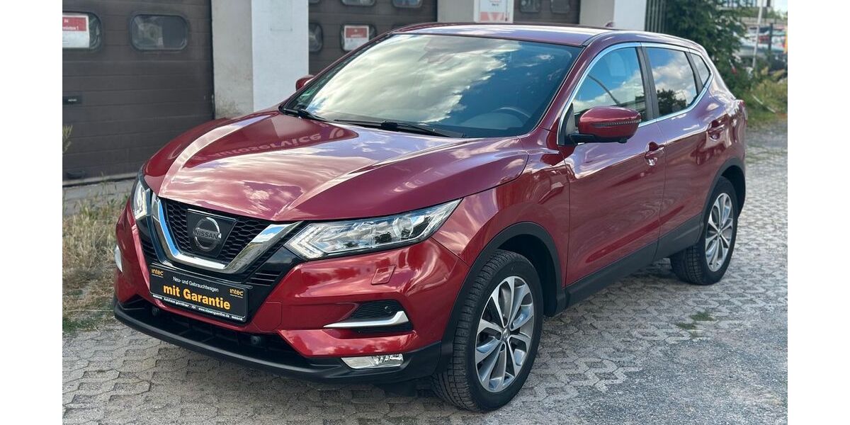 Nissan Qashqai 101.412 km 9.989 &euro; Schönefeld 12529