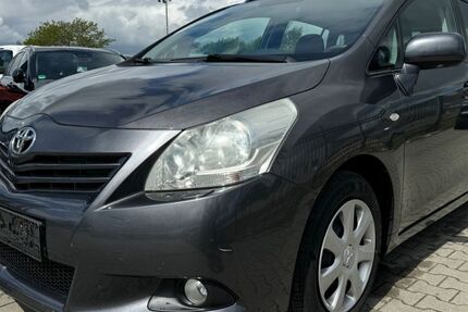 Toyota Verso 222.000 km 4.299 &euro; Oberkrämer 16727