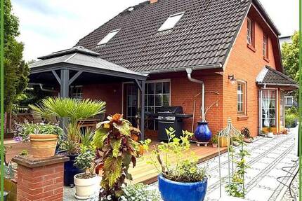 **Ein grünes Familienrefugium mit vielen Möglichkeiten durch sep. Wohnbungalow (+ 65 qm Wfl.)!*** 4 zimmer