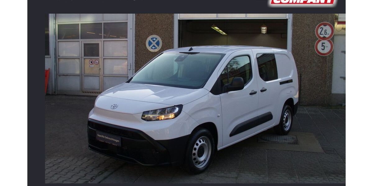 Toyota Proace City 37.846 km 22.490 &euro; Berlin 13403