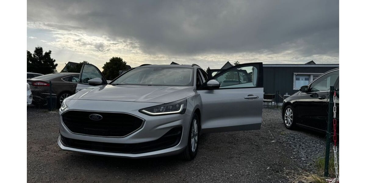 Ford Focus 70.469 km 13.699 &euro; Blankenfelde-Mahlow 15831