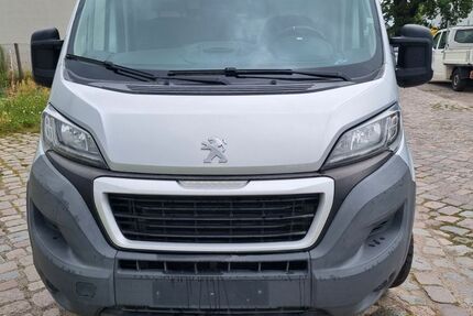 Peugeot Boxer 101.000 km 8.900 € Berlin 12526