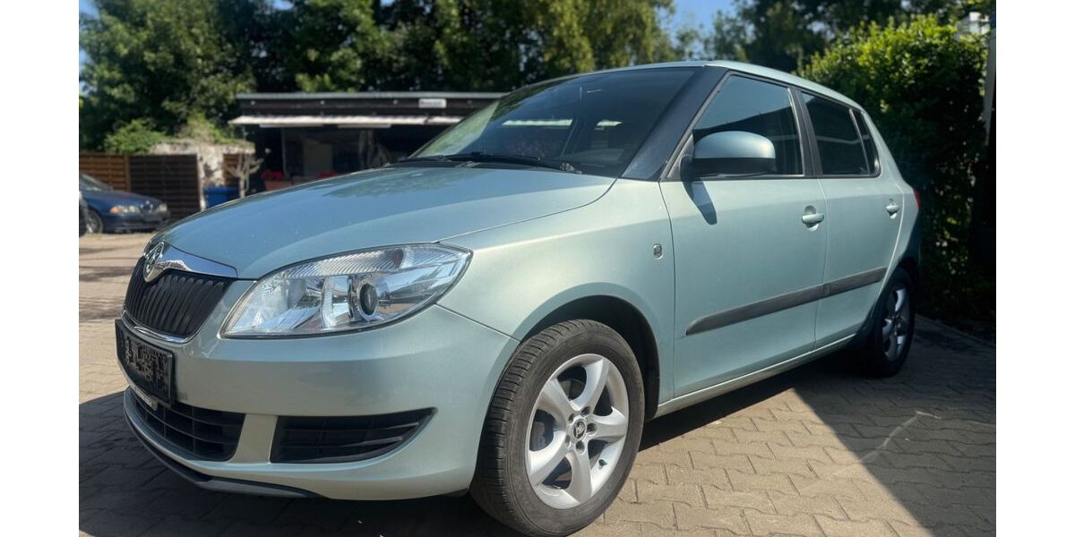 Skoda Fabia 111.200 km 5.990 &euro; Hoppegarten Hönow 15366