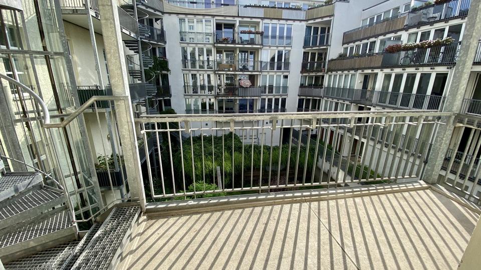 Etagenwohnung Berlin Mitte - 3 Zimmer, 116 m&sup2;, 2.186&euro; | Angebot:26006405