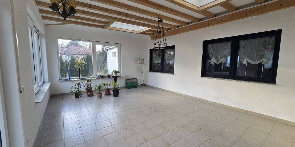 Einfamilienhaus Schönefeld - 4 Zimmer, 170 m&sup2;, 2.250&euro; | Angebot:26681856