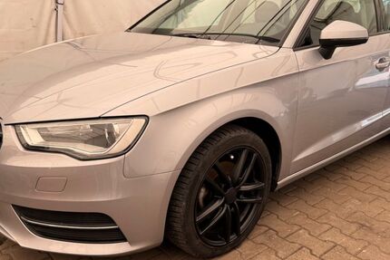 Audi A3 150.000 km 10.990 &euro; Hoppegarten Hönow 15366