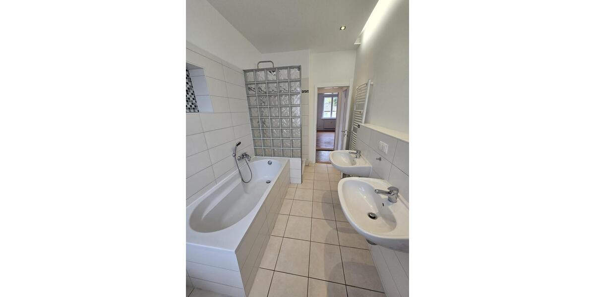 Etagenwohnung Teltow - 4.5 Zimmer, 114 m&sup2;, 1.760&euro; | Angebot:26416077