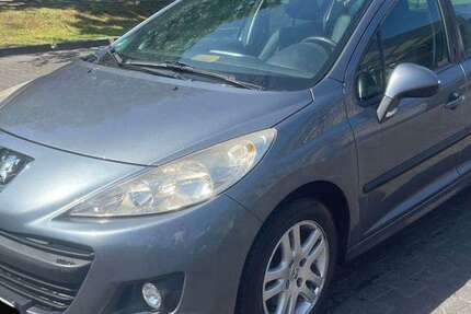 Peugeot 207 220.000 km 2.999 &euro; Berlin 13409
