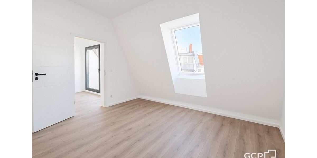 Dachgeschoßwohnung Berlin Mitte - 4 Zimmer, 122 m&sup2;, 2.001&euro; | Angebot:23317054