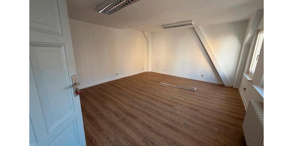 Gewerbeobjekt Berlin Reinickendorf - 350&euro; | Angebot:26223791