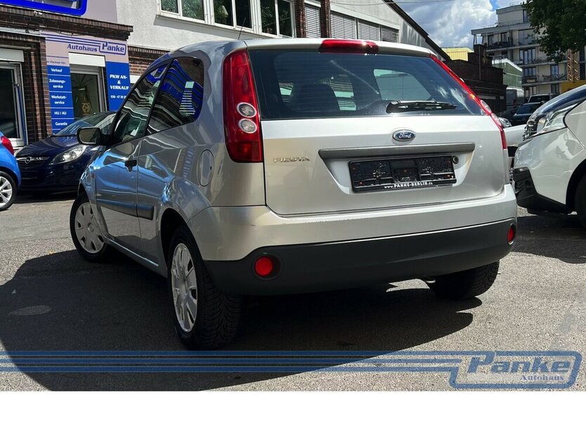 Ford Fiesta Ambiente 1.3*Radio/CD*AUX*Klima* 245.511 km 1.790 € Berlin 13187