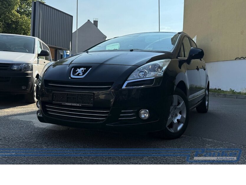 Peugeot 5008 1.6 155 THP Family plus*7Sitz*HUD*Pano*NAV* 143.915 km 7.980 € Berlin 13187