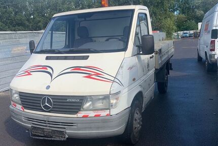 Mercedes-Benz Sprinter 202.000 km 2.899 &euro; berlin 13089
