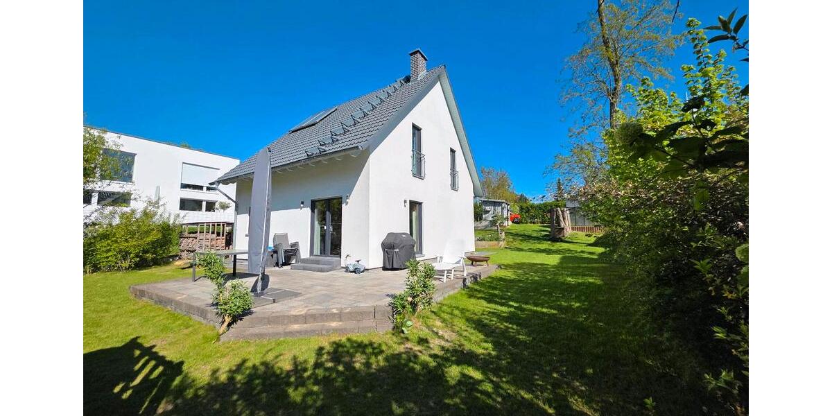 Einfamilienhaus Berlin Spandau - 5.5 Zimmer, 140 m&sup2;, 2.500&euro; | Angebot:24637420