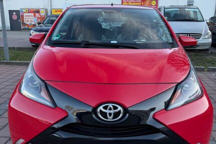 Toyota Aygo (X) 94.800 km 6.800 &euro; Berlin 10551