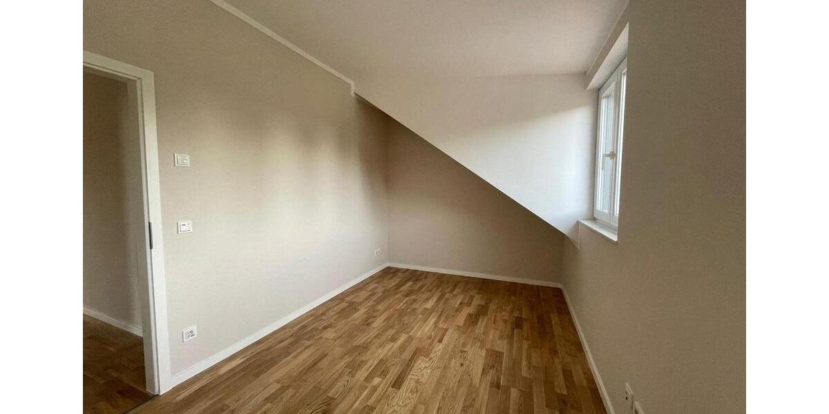 Dachgeschoßwohnung Falkensee - 2 Zimmer, 57 m&sup2;, 620&euro; | Angebot:26585406