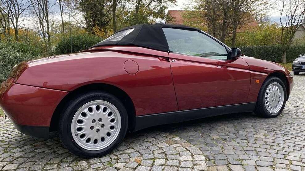 Alfa Romeo Spider 128.000 km 5.000 € Berlin 10119