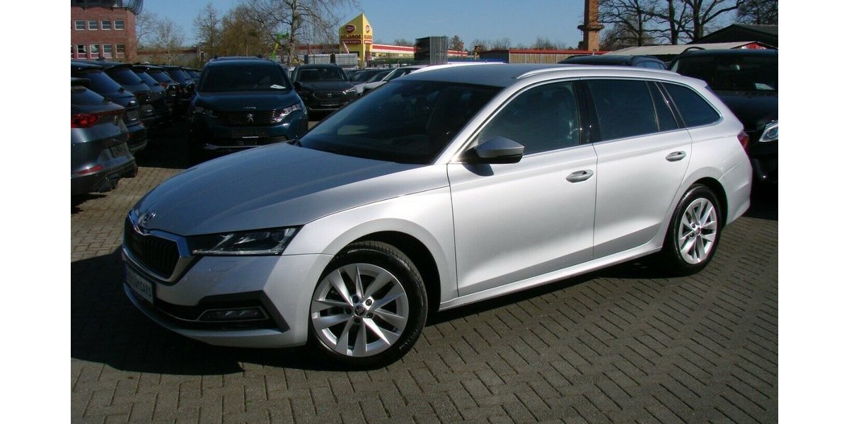 Skoda Octavia 2.0TDI Style ACC Columbus HeadUp AHK 48.103 km 25.980 &euro; Falkensee 14612