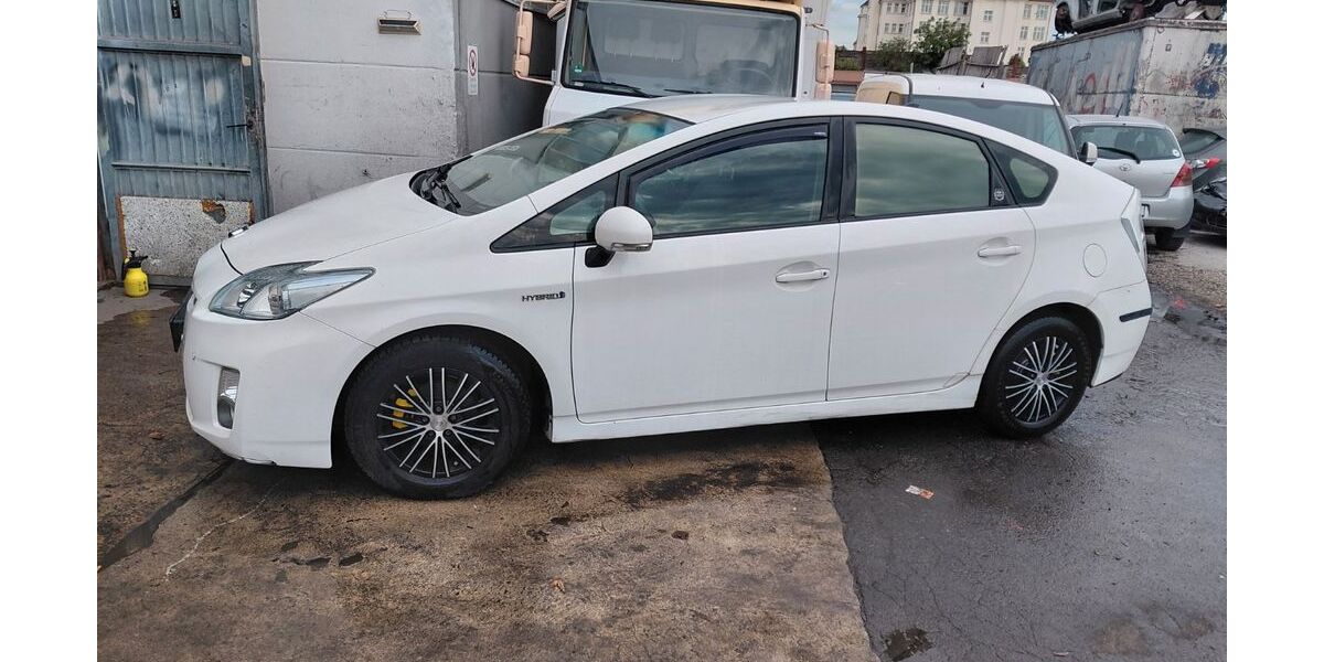 Toyota Prius 205.000 km 5.300 &euro; berlin 12353