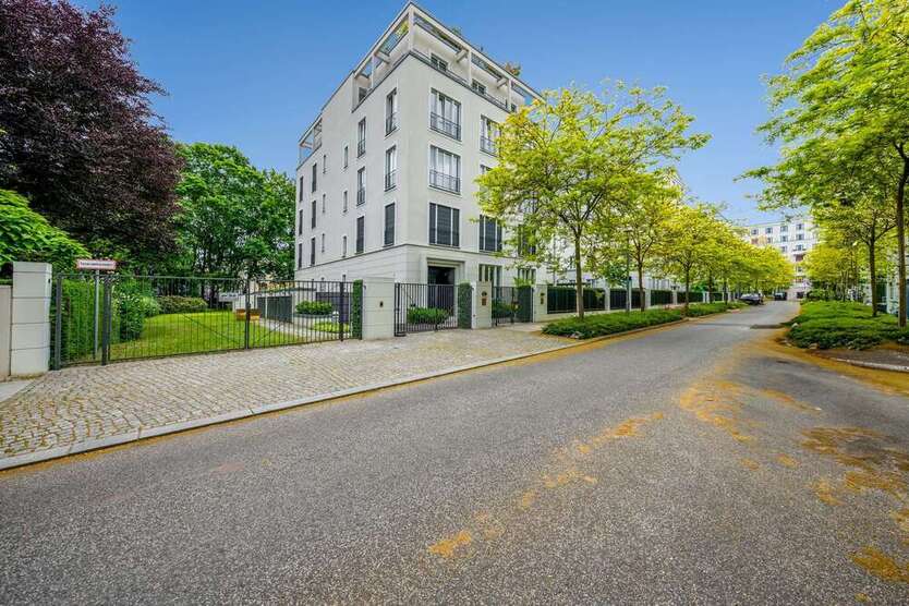 Wohnung zum Kaufen in Berlin 990.000 € 98.66 m² 2 zimmer