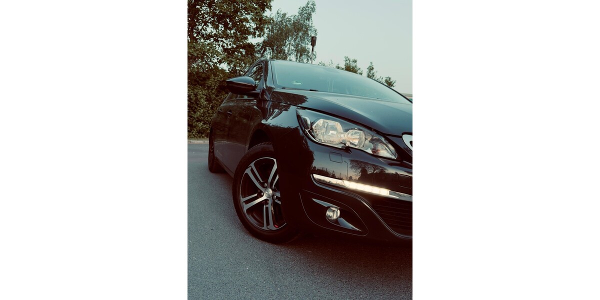 Peugeot 308 105.000 km 6.499 &euro; Berlin 10178
