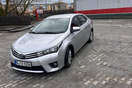 Toyota Corolla 114.000 km 10.400 &euro; Berlin 10179