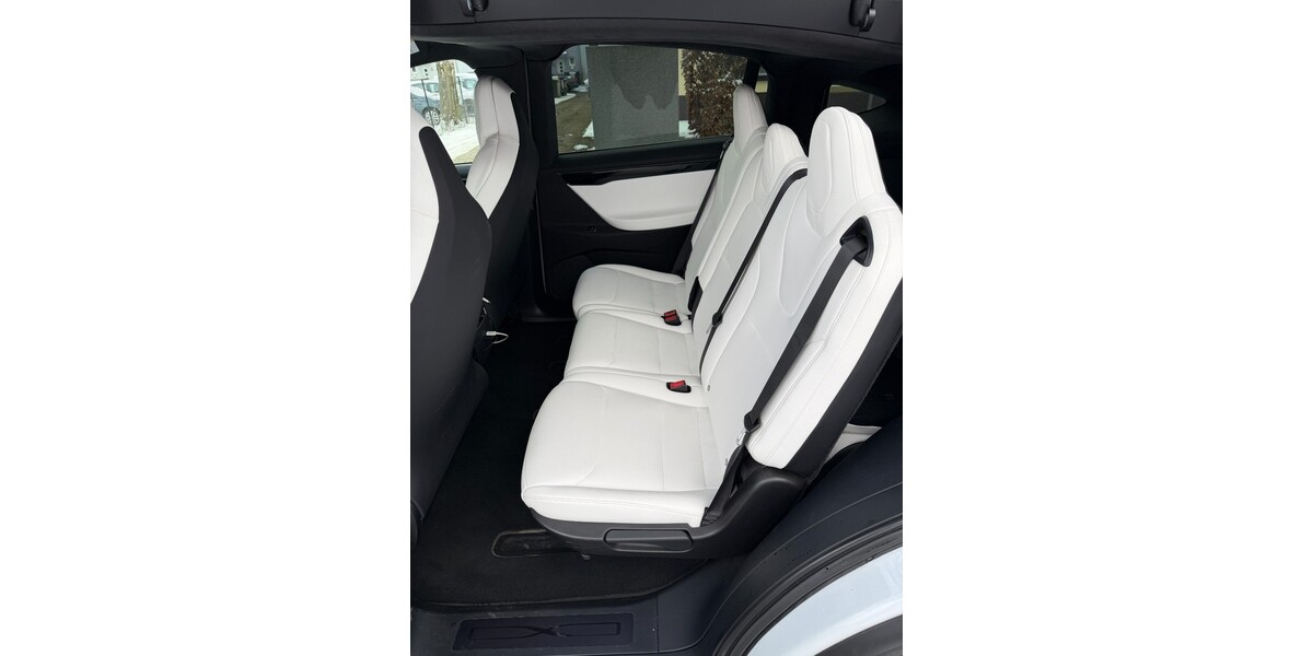 Tesla Model X 153.000 km 39.999 &euro; Berlin 10178