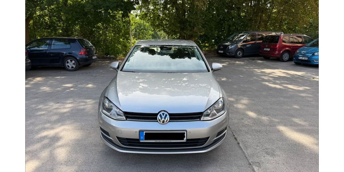 VW Golf 99.600 km 7.500 &euro; Berlin 12207