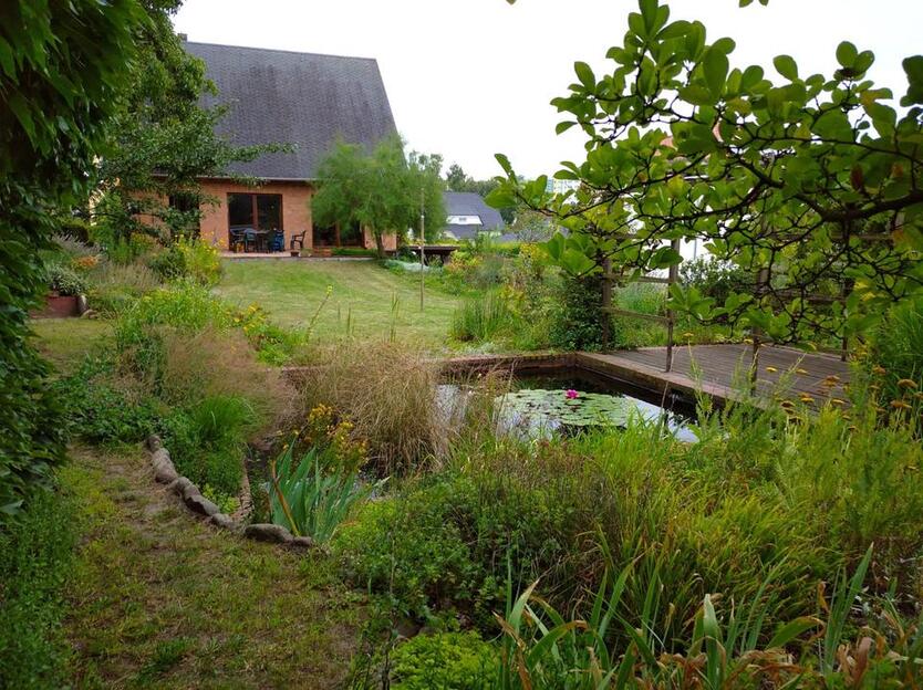 5-Raum KREATIVHAUS EBK Sauna großer Keller Lager & schöner Garten