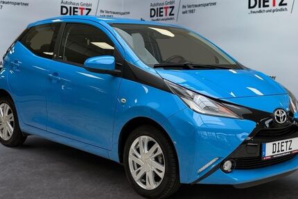 Toyota Aygo (X) 12.814 km 9.580 &euro; Wildau 15745