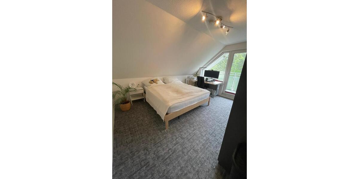 Dachgeschoßwohnung Glienicke/Nordbahn Nordbahn - 4 Zimmer, 80 m&sup2;, 1.520&euro; | Angebot:26479644