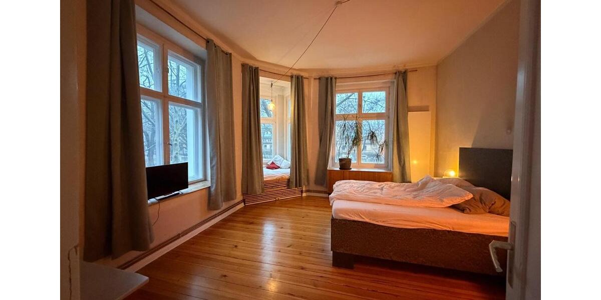 Etagenwohnung Berlin Neukölln - 3 Zimmer, 100 m&sup2;, 1.950&euro; | Angebot:24731017