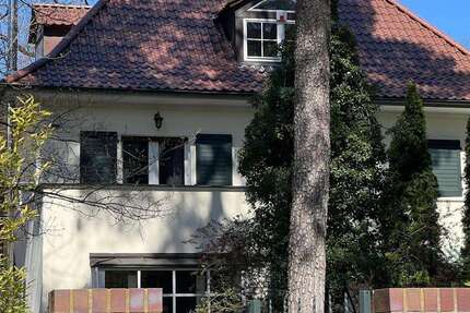 Haus Berlin Steglitz-Zehlendorf - 7 Zimmer, 240 m&sup2;, 3.200.000&euro; | Angebot:26572330