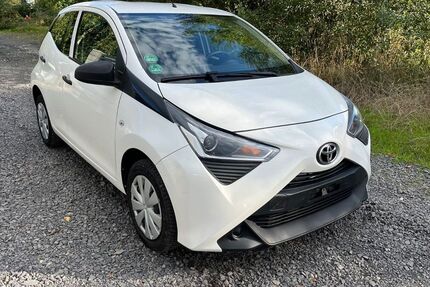 Toyota Aygo (X) 80.010 km 8.990 &euro; Berlin 12277
