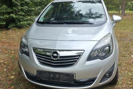 Opel Meriva 159.000 km 3.900 &euro; Berlin 10627