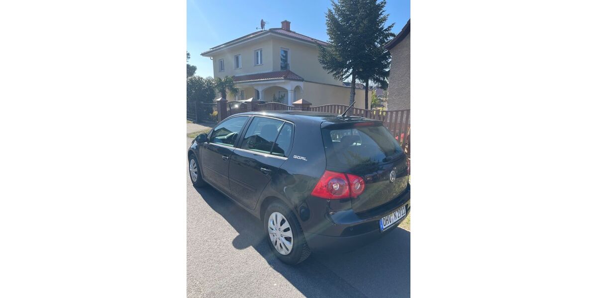 VW Golf 214.000 km 2.290 &euro; Hennigsdorf 16761