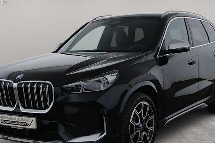 BMW iX1 15.607 km 41.900 &euro; Berlin 14057