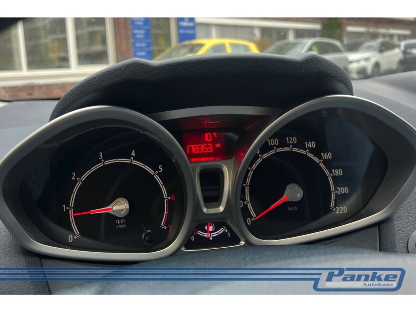 Ford Fiesta Titanium*Keyless*PDC*LED*Tel.*Chrom*GAS* 178.353 km 4.890 € Berlin 13187