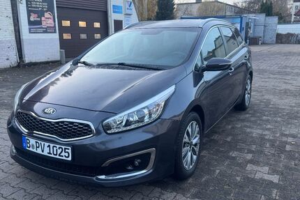 Kia ceed Sportswagon 49.000 km 11.900 &euro; Berlin 12357