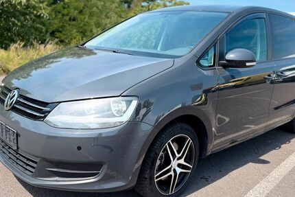 VW Sharan 136.000 km 8.999 &euro; Berlin 12057