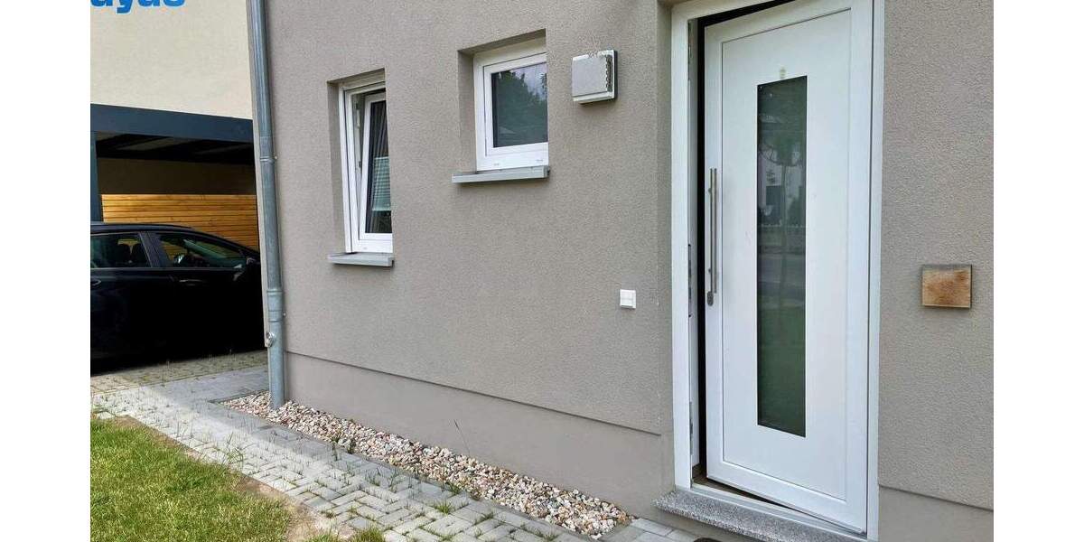 Doppelhaushälfte Berlin Altglienicke - 4 Zimmer, 134 m&sup2;, 2.200&euro; | Angebot:25821698