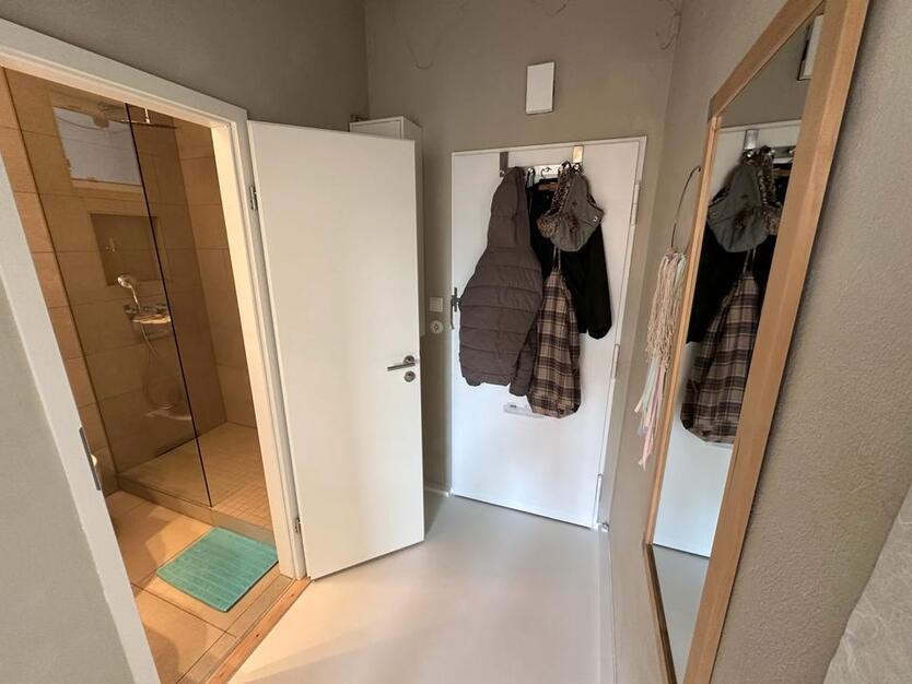 KANALBLICK 37m2 letzte Etage mit Balkon zimmer