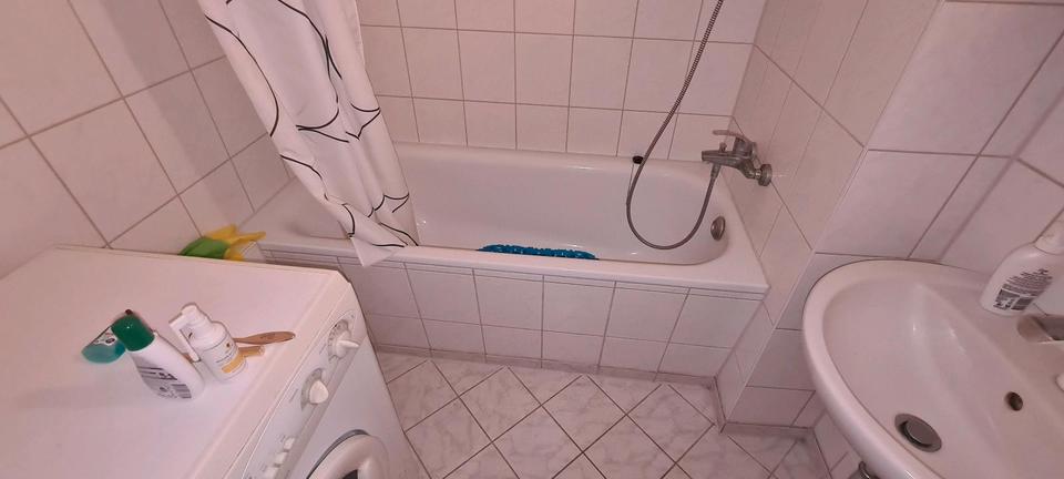 Etagenwohnung Berlin Lichtenberg - 1 Zimmer, 32 m&sup2;, 895&euro; | Angebot:26004822