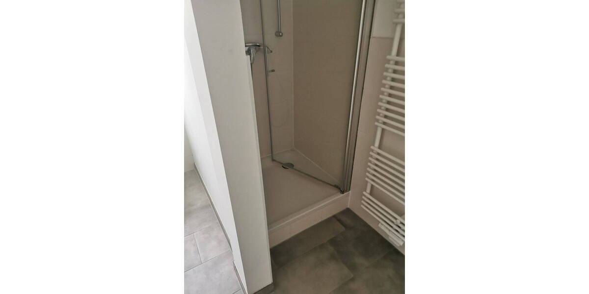 Etagenwohnung Berlin Altglienicke - 4 Zimmer, 111 m&sup2;, 1.400&euro; | Angebot:25927499